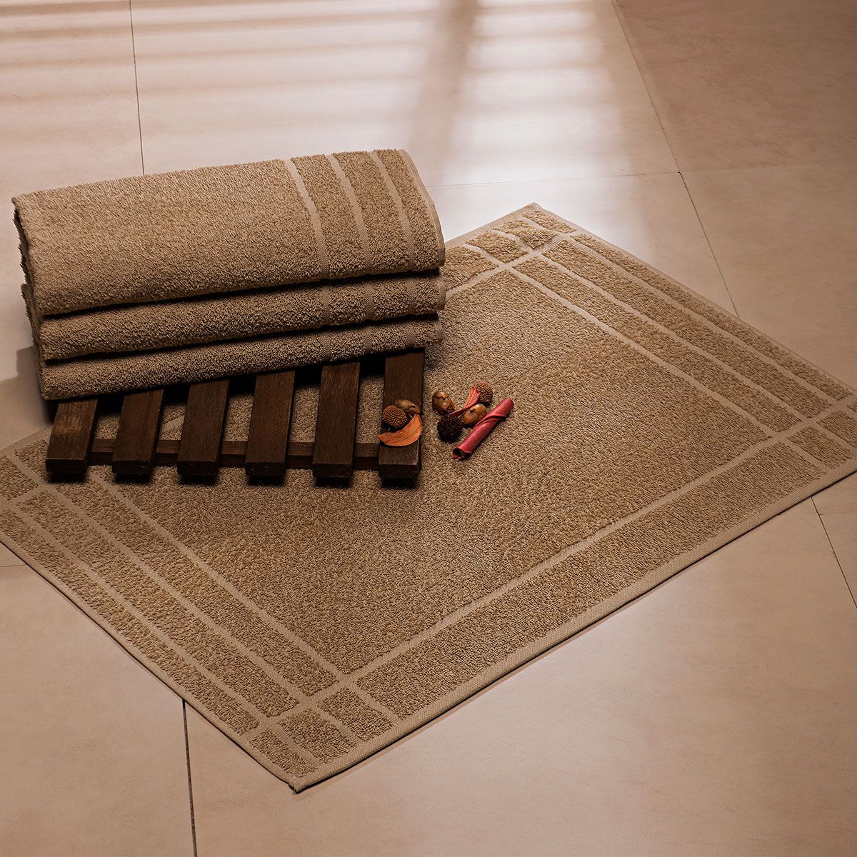 Toalha de Piso Fendi Fit Hotelaria - 45x70cm - Gramatura 450g/m2 -  Peso: 142g